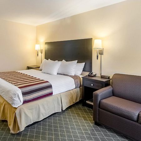 Rodeway Inn University Austin Exterior photo