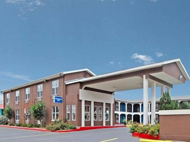 Rodeway Inn University Austin Exterior photo