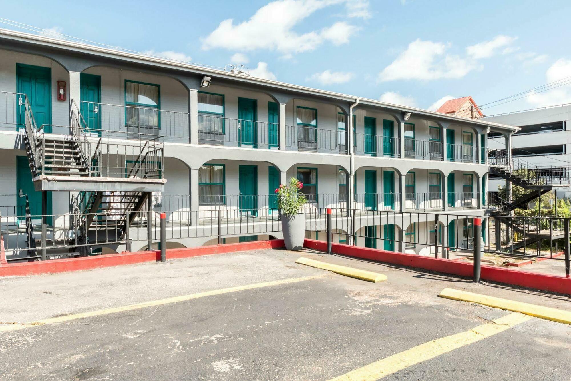 Rodeway Inn University Austin Exterior photo
